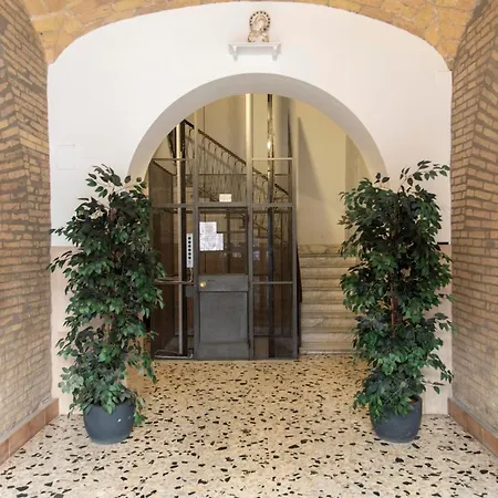 Vatican House Near St Peters And Metro A Apartment